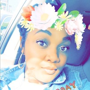 Meet your Posher, Ava